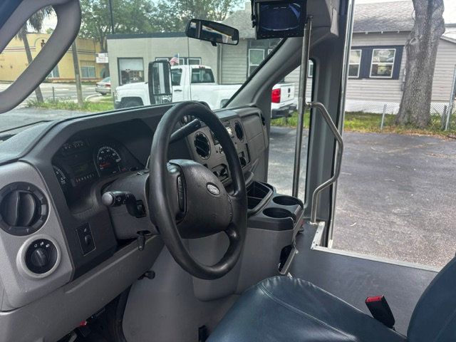 2019 Ford SUPER DUTY SHUTTLE E-450 BUS - 23004848 - 4