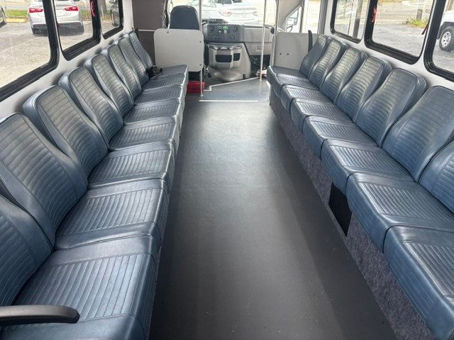 2019 Ford SUPER DUTY SHUTTLE E-450 BUS - 23004848 - 6