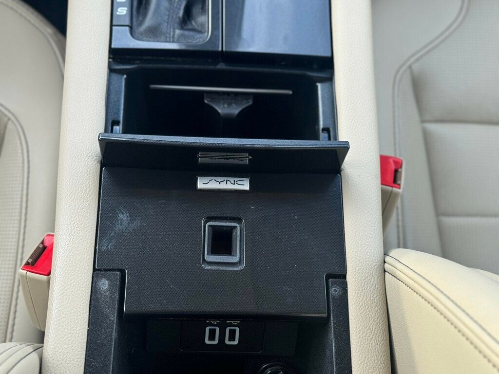 2019 Ford Taurus NEW TIRES!! DETAILED AND SERVICE DONE! - 22933372 - 38