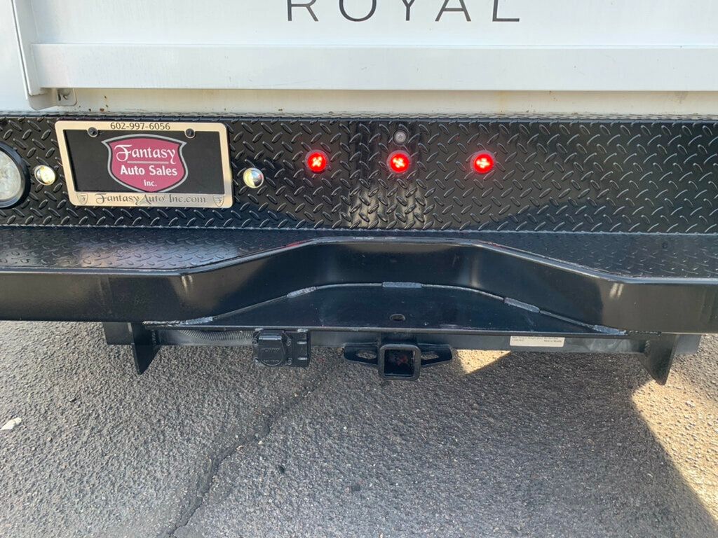 2019 Ford Transit Chassis T-350 HD Chassis Cutaway Dually DRW 138" WB 10360 GVWR 1-OWNER - 22991514 - 1