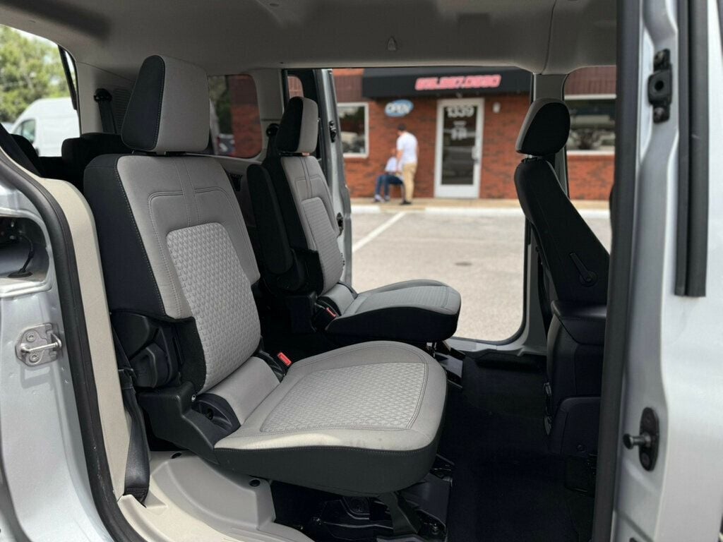 2019 Ford Transit Passenger XLT photo 10