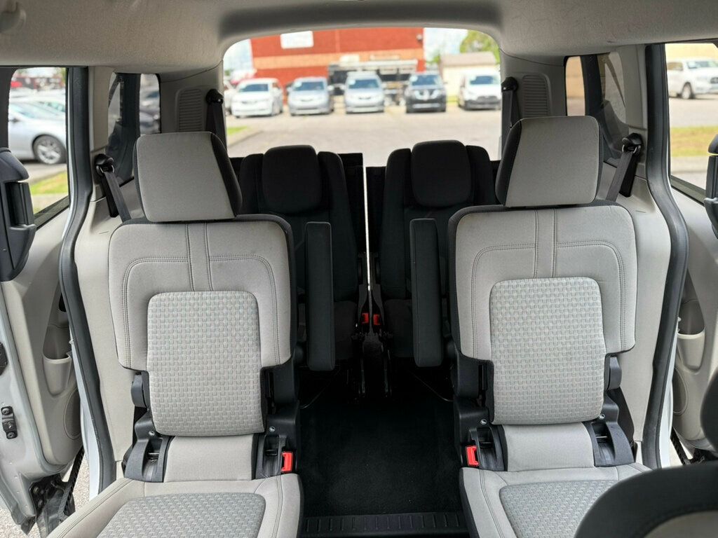 2019 Ford Transit Passenger XLT photo 11