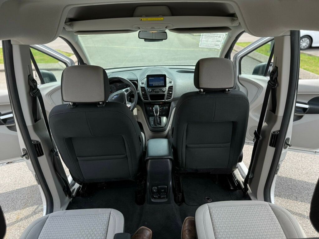 2019 Ford Transit Passenger XLT photo 13