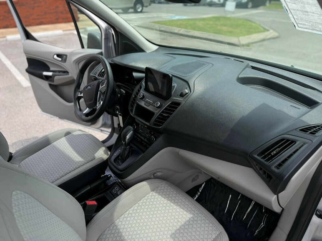 2019 Ford Transit Passenger XLT photo 8