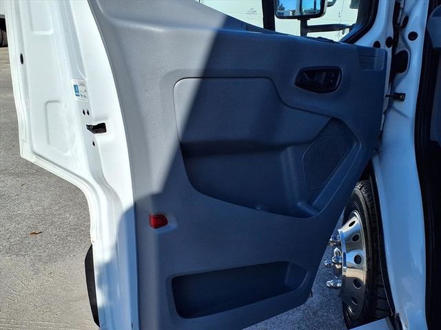 2019 Ford Transit Cutaway T-350 DRW 156" WB 10360 GVWR - 22947585 - 30