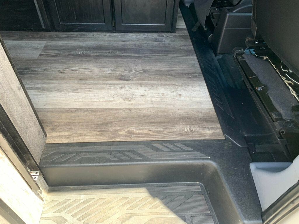 2019 Ford Transit Passenger XLT Van photo 17