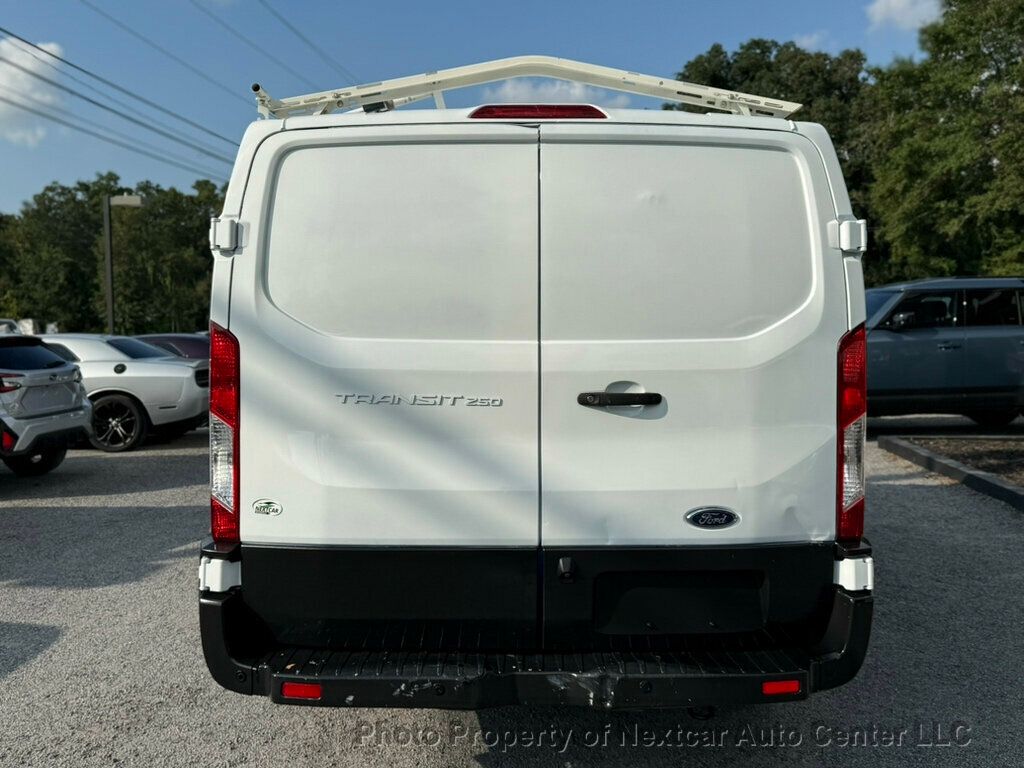 2019 Ford Transit Van photo 3