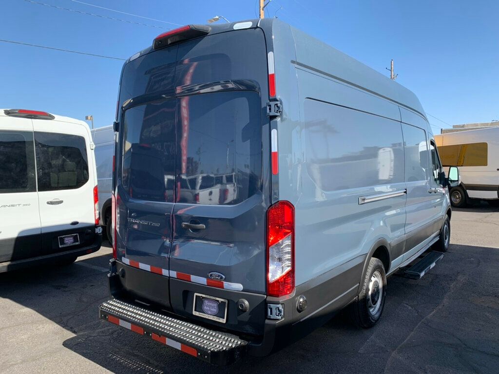 2019 Ford Transit Van T-250 148" EL Hi Rf 9000 GVWR Sliding RH Dr - 23028244 - 28