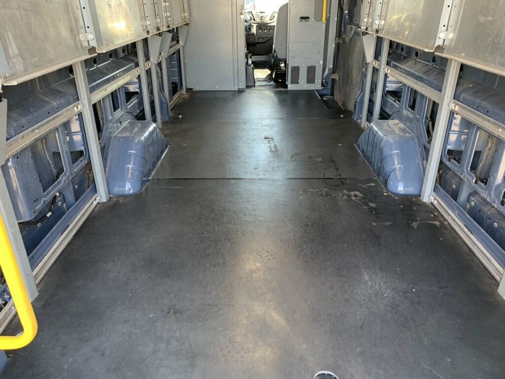 2019 Ford Transit Van T-250 148" EL Hi Rf 9000 GVWR Sliding RH Dr - 23067311 - 4