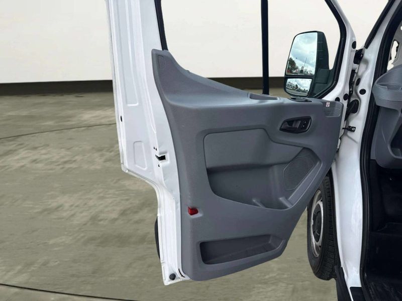 2019 Ford Transit Van T-250 148" Med Rf 9000 GVWR Sliding RH Dr - 23011867 - 9