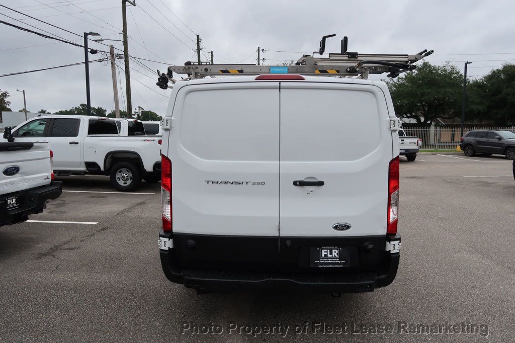 2019 Ford Transit Cargo photo 4