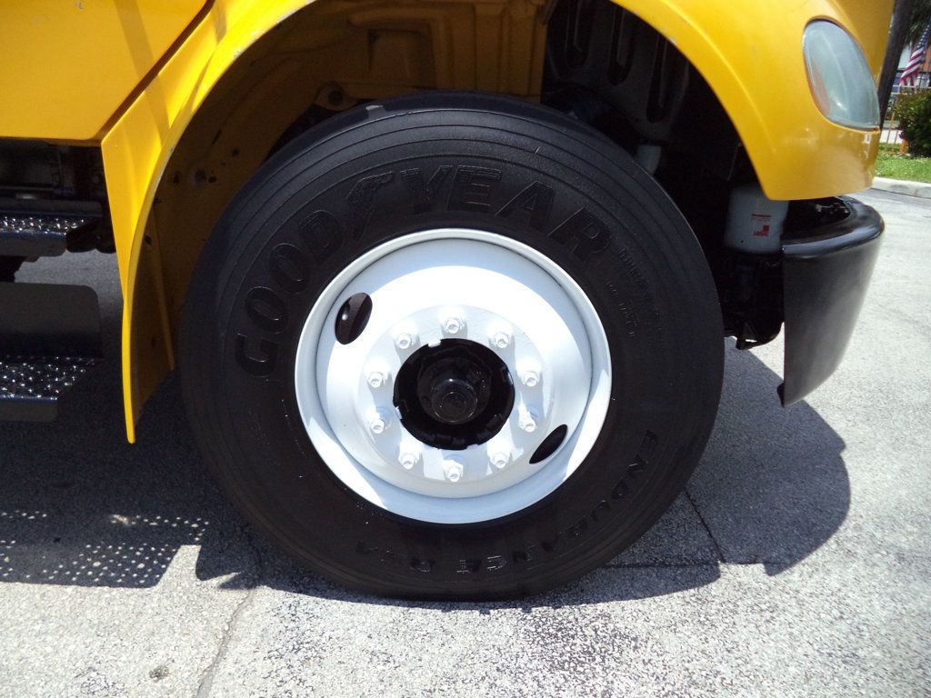 2019 Freightliner Business Class M2 106 26ft Dry Freight Box Truck With Liftgate NO CDL - 23019162 - 19