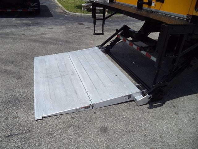 2019 Freightliner Business Class M2 106 26ft Dry Freight Box Truck With Liftgate NO CDL - 23019162 - 24