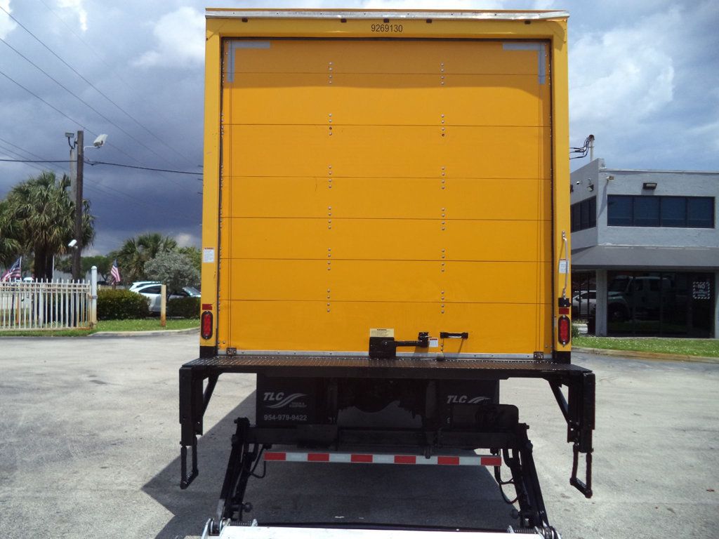 2019 Freightliner Business Class M2 106 26ft Dry Freight Box Truck With Liftgate NO CDL - 23019162 - 26