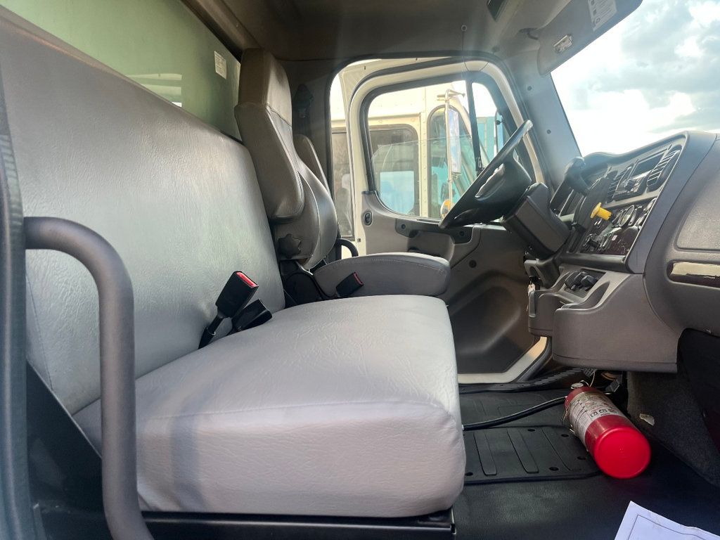 2019 Freightliner Business Class M2 106 w/ 26ft Dry Freight Moving Box Truck w/ Lift Gate - 23012969 - 10