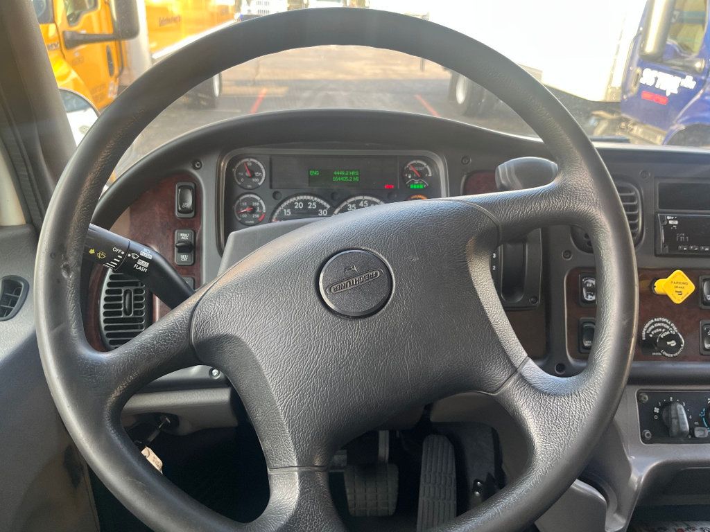 2019 Freightliner Business Class M2 106 w/ 26ft Dry Freight Moving Box Truck w/ Lift Gate - 23012969 - 7