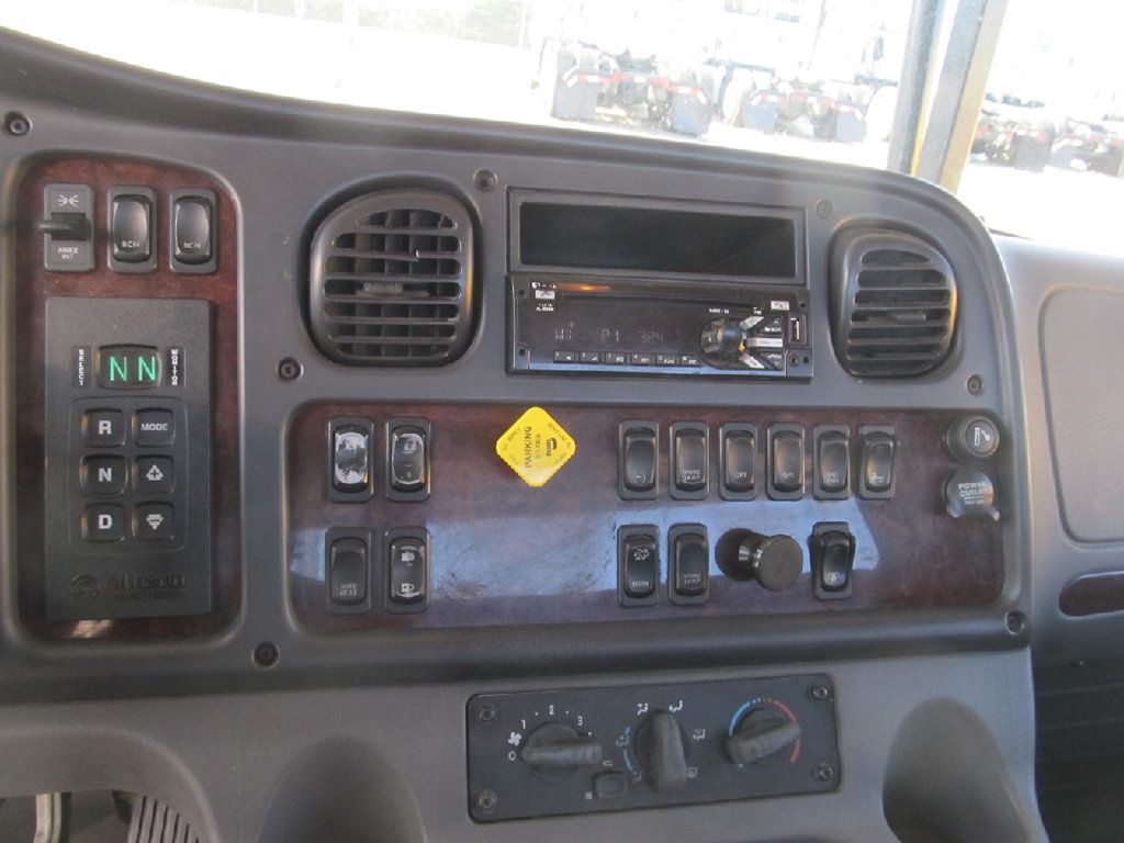 2019 Freightliner Business Class M2 106 w/ 30ft Chevron 4 - car carrier - 23013042 - 14