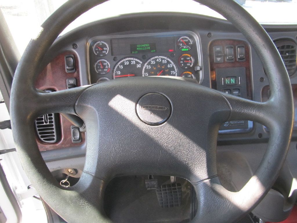 2019 Freightliner Business Class M2 106 w/ 30ft Chevron 4 - car carrier - 23013042 - 15