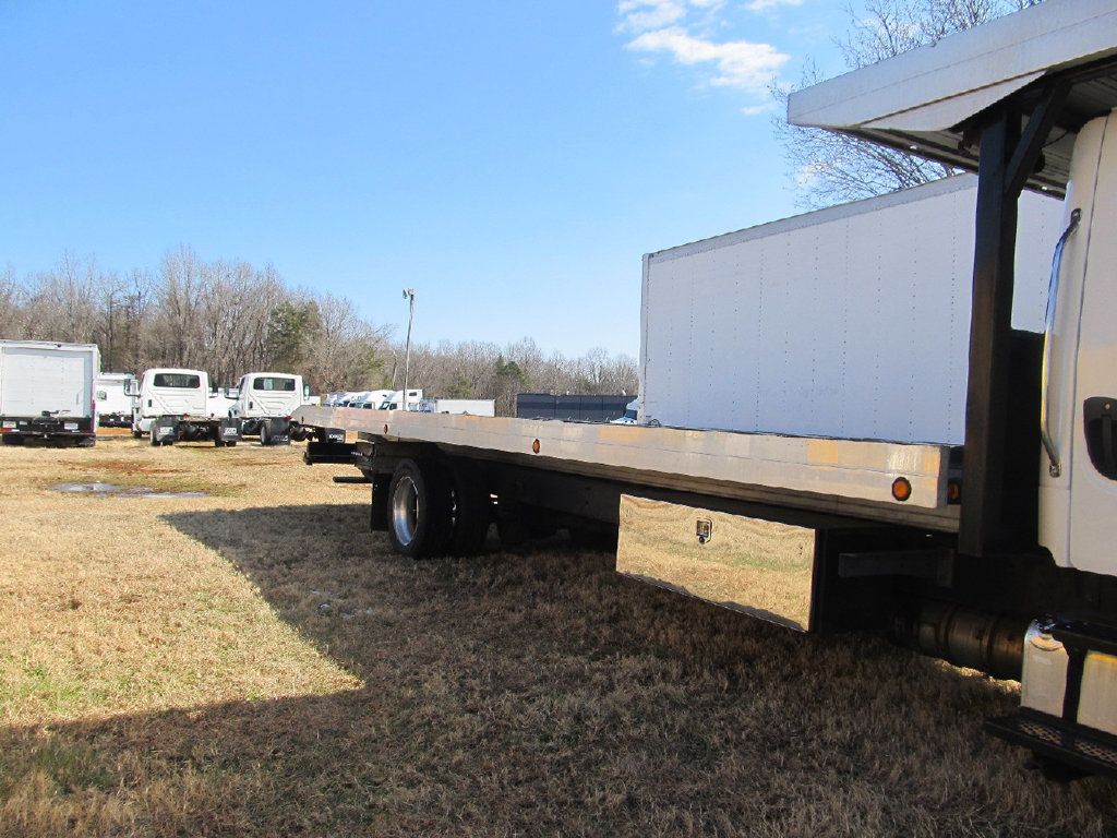 2019 Freightliner Business Class M2 106 w/ 30ft Chevron 4 - car carrier - 23013042 - 4