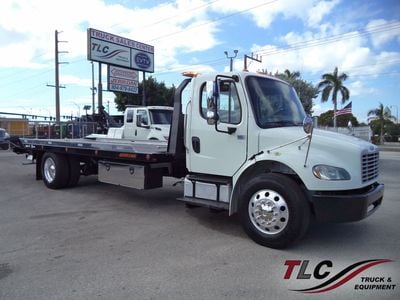 2019 Freightliner Business Class M2 106