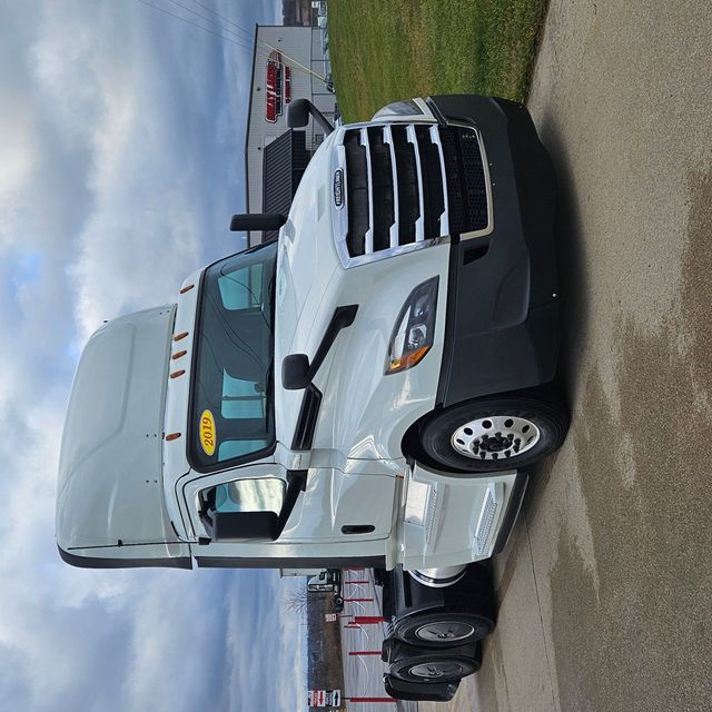 2019 Freightliner Cascadia PT12064ST - 22973140 - 12