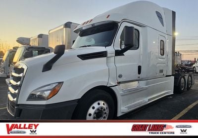 2019 Freightliner Cascadia 126