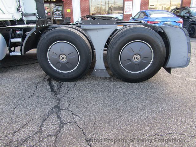 2019 Freightliner Cascadia 126  - 22931982 - 10