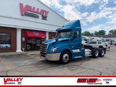 2019 Freightliner Cascadia 126