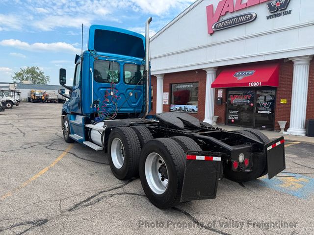 2019 Freightliner Cascadia 126  - 23037108 - 9