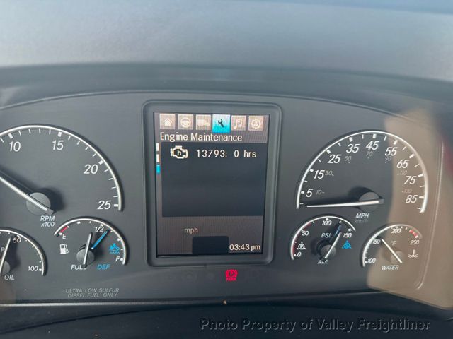 2019 Freightliner Cascadia 126  - 23037108 - 13