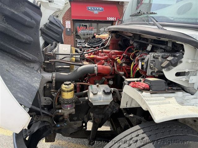 2019 Freightliner M2 106  - 23076103 - 13