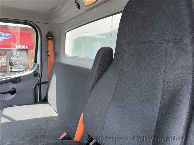2019 Freightliner M2 106  - 23076103 - 18
