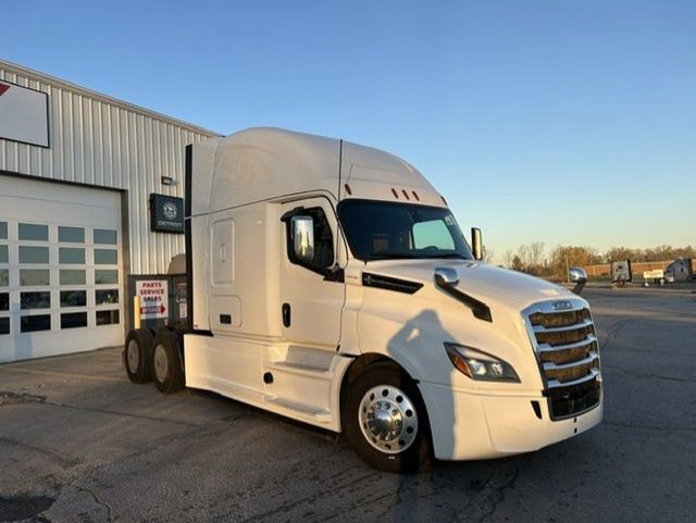 2019 Freightliner PT126SLP 2019 FREIGHTLINER CASCADIA SLEEPER - 23095088 - 2