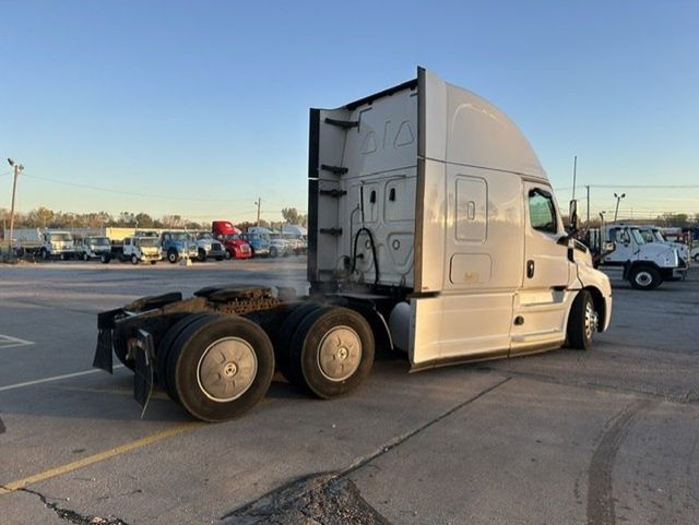 2019 Freightliner PT126SLP 2019 FREIGHTLINER CASCADIA SLEEPER - 23095088 - 3