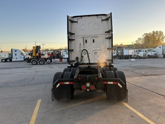 2019 Freightliner PT126SLP 2019 FREIGHTLINER CASCADIA SLEEPER - 23095088 - 5