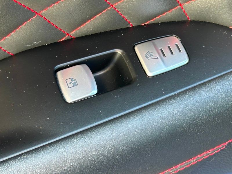 2019 Genesis G70 2.0T Advanced AWD - 22929913 - 18