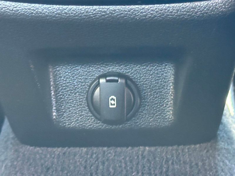 2019 Genesis G70 2.0T Advanced AWD - 22929913 - 24