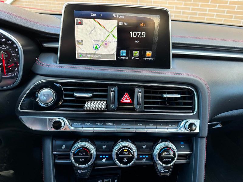 2019 Genesis G70 2.0T Advanced AWD - 22929913 - 39