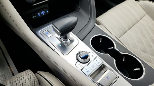 2019 Genesis G70 2.0T Advanced AWD - 22955779 - 16