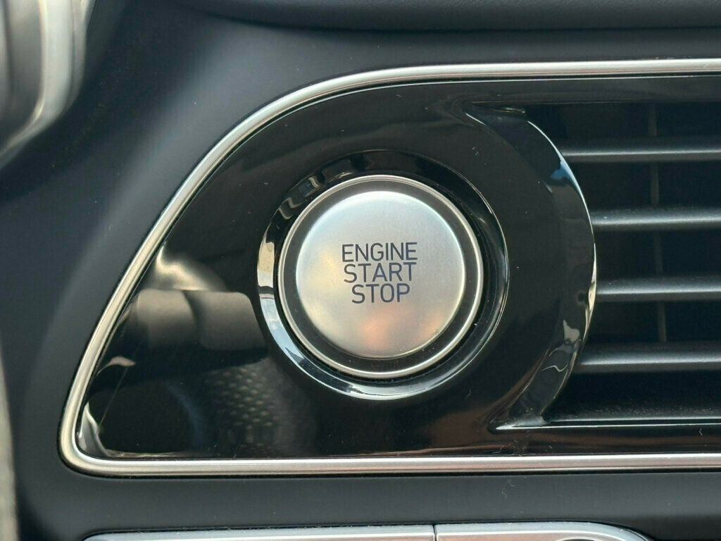 2019 Genesis G70 2.0T Advanced AWD - 23018251 - 32