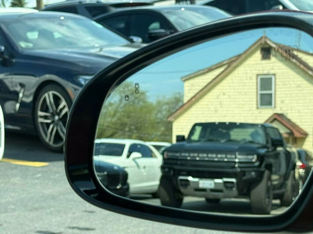 2019 Genesis G70 2.0T Advanced AWD - 23018251 - 38