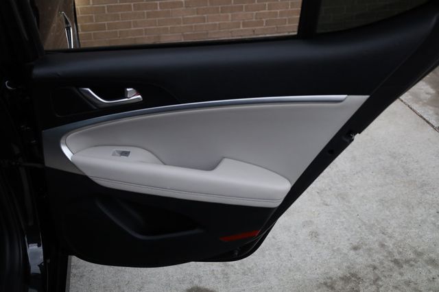 2019 Genesis G70 2.0T Advanced RWD - 22961404 - 17