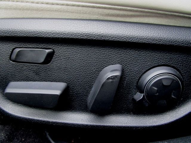 2019 Genesis G70 3.3T Advanced AWD - 22962613 - 33