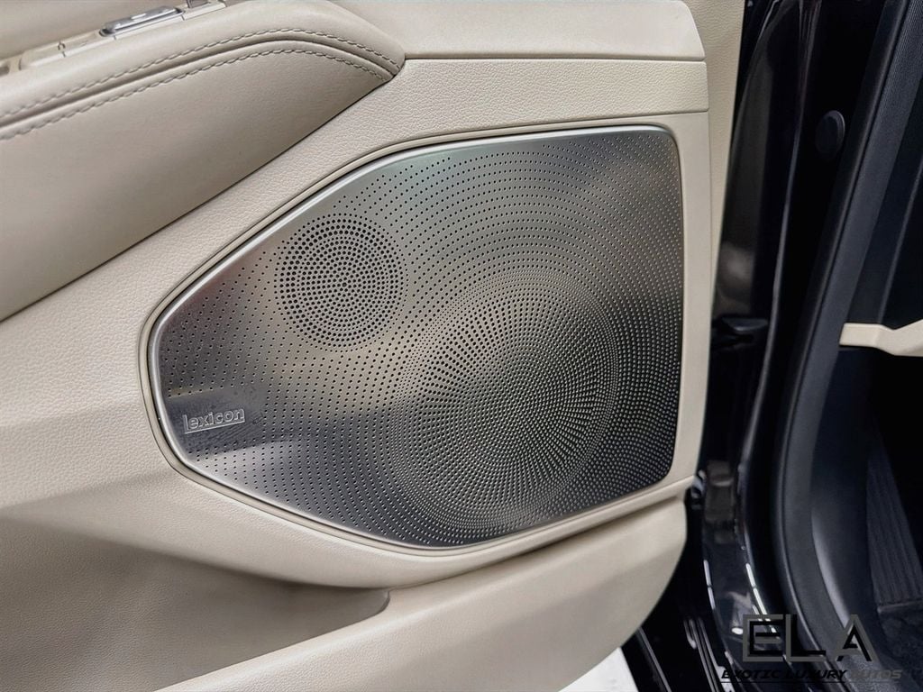 2019 Genesis G90 5.0 ULTIMATE - 23069672 - 19