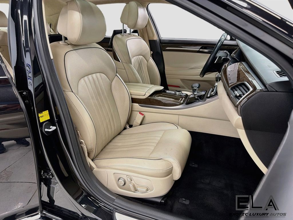 2019 Genesis G90 5.0 ULTIMATE - 23069672 - 32