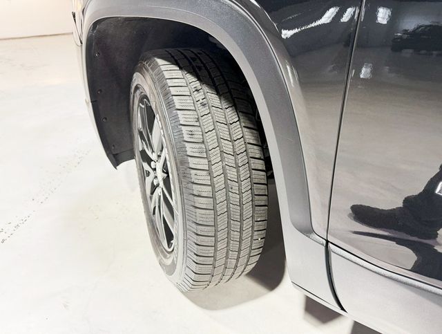 2019 Gmc Acadia SLT photo 3