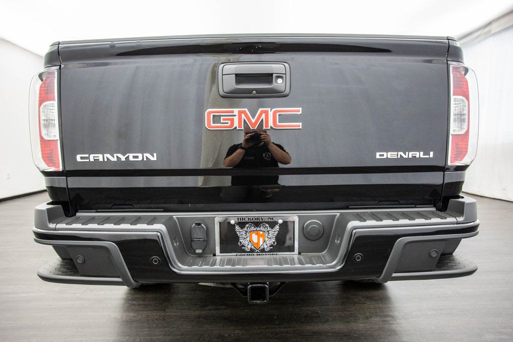 2019 GMC Canyon 4WD Crew Cab 128.3" Denali - 22495269 - 36