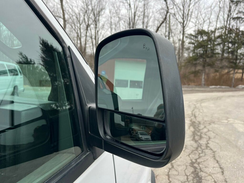 2019 GMC Savana Cargo Van Mini Duramax turbo Diesel Work Van  - 22986902 - 10