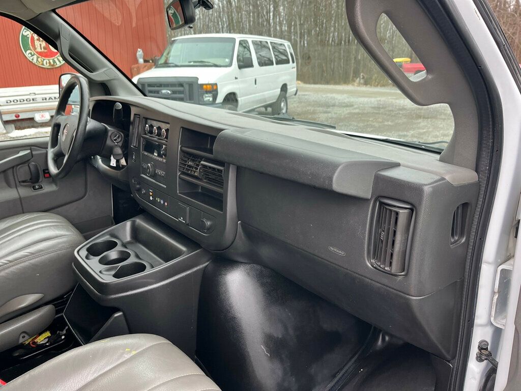 2019 GMC Savana Cargo Van Mini Duramax turbo Diesel Work Van  - 22986902 - 12