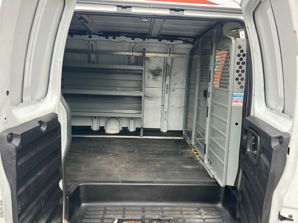 2019 GMC Savana Cargo Van Mini Duramax turbo Diesel Work Van  - 22986902 - 17